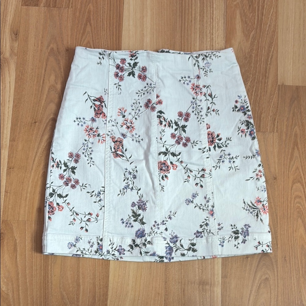 *NWOT* Tinseltown White Floral Denim Skirt | Size Junior’s 0